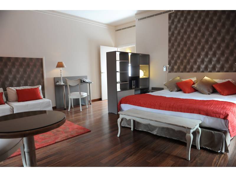Les Freres Ibarboure Hotel